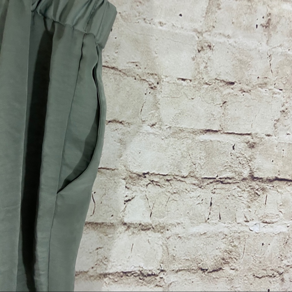 Vince Camuto olive green harem pants size 0X - Picture 4 of 7